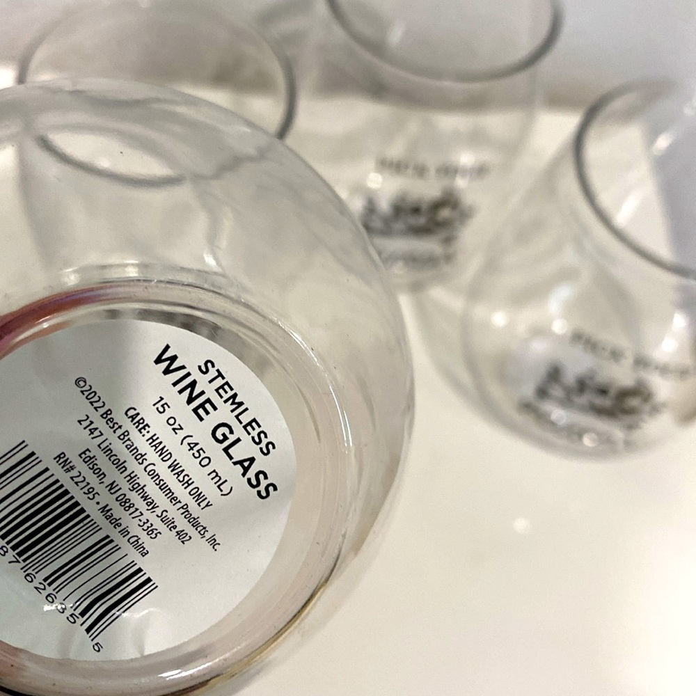 NWT Set of (4) “Pick Your Poison” Skull Stemless Plastic Wine Glasses - Picture 5 of 5